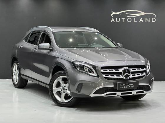 MERCEDES-BENZ GLA 200 1.6 CGI FLEX ADVANCE 7G-DCT MERCEDES-BENZ GLA 200 1.6 CGI FLEX ADVANCE 7G-DCT